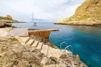 XLENDI BAY - malta