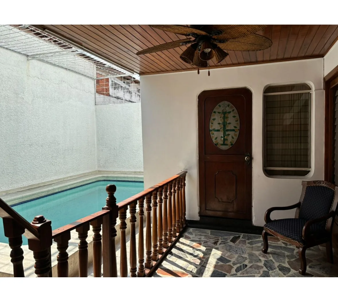 CASA COLSAG CON PISCINA PRIVADA Y 6 HABITACIONES